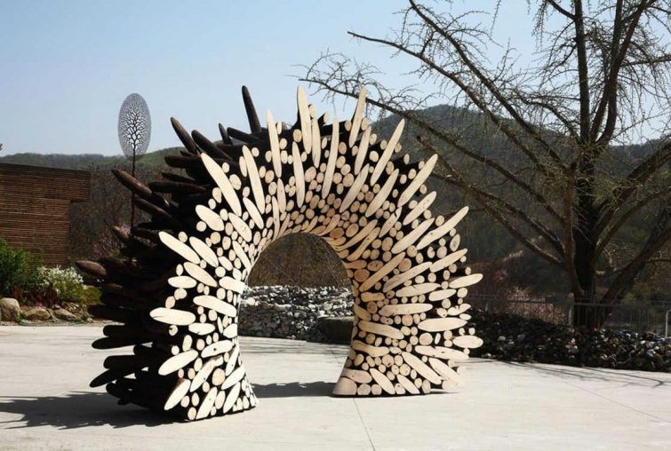 Невероятные деревянные скульптуры из брёвен