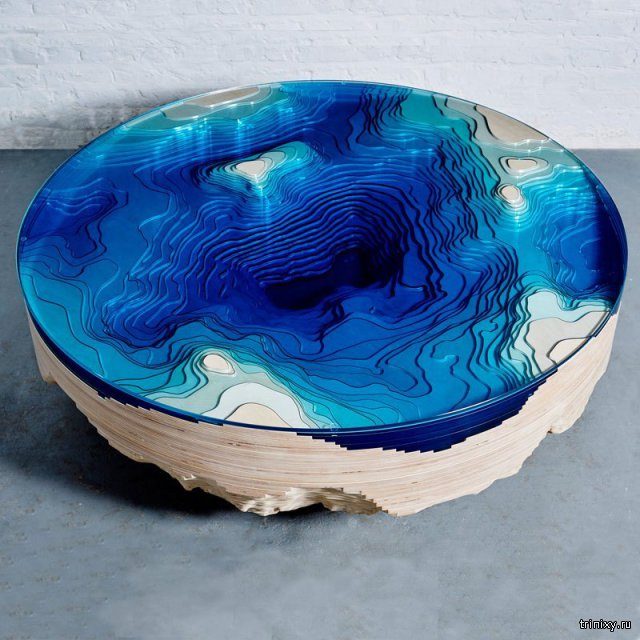 Дизайнерские столы с морской топографией