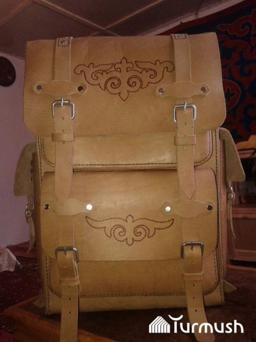 Кожаные сумки от Рахатбека Усенкожоева