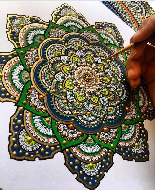 Красочные мандалы от британской художницы Асмахан Мослех