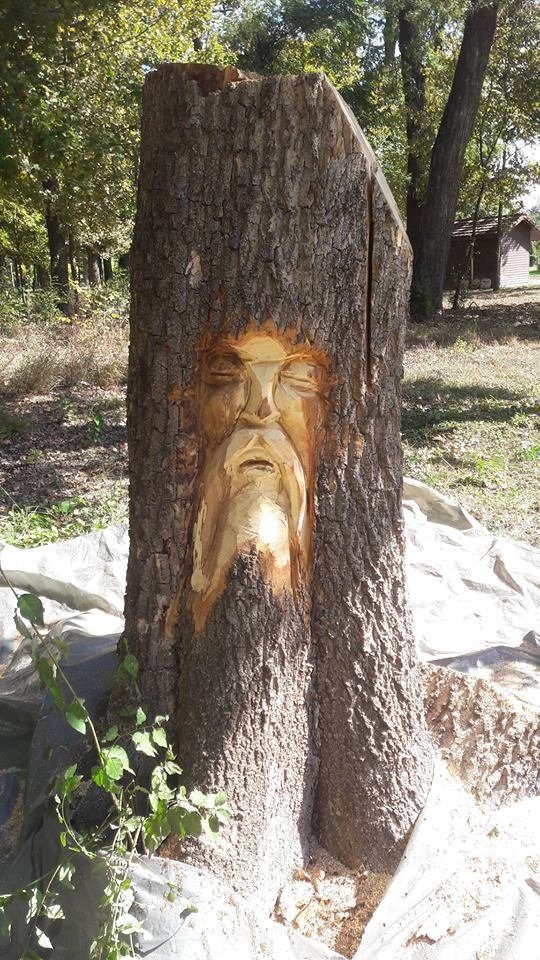 Деревянные чудеса бензопилой от румынского художника