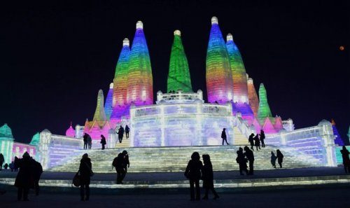 Фестиваль ледяных и снежных скульптур в Харбине 2018
