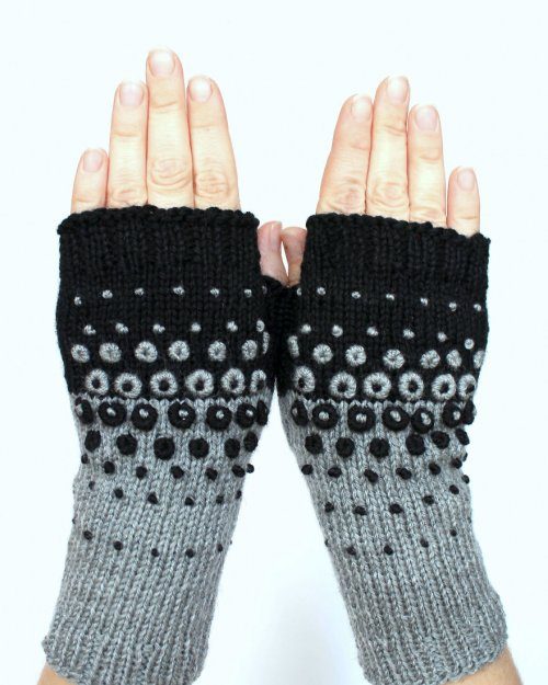 Необычные рукавицы от Наталии Бранцевичене