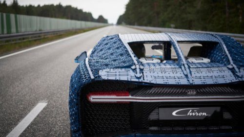 Bugatti построенный из LEGO