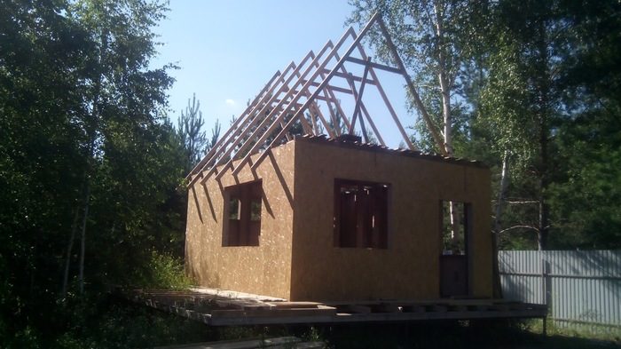 Строим дачный домик