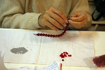 Плетение браслетов из бисера