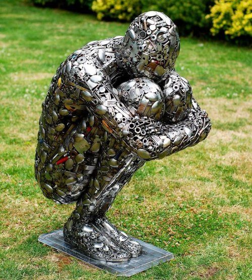 Невероятные скульптуры из металлолома