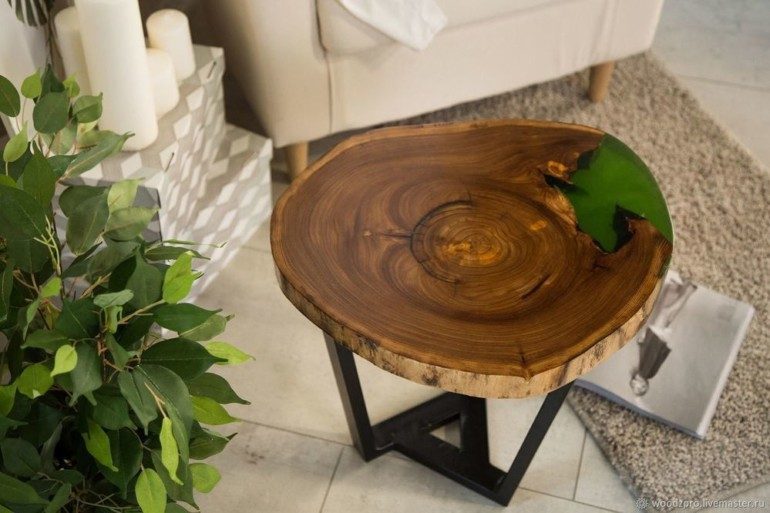 Столешница для кофейного столика из деревянных спилов