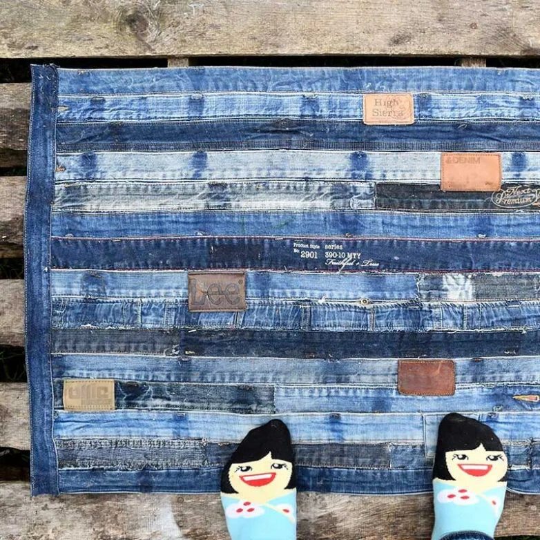 Идеи ковриков из старых джинсов