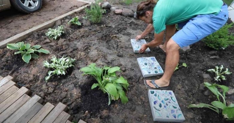 Декоративные плитки для садовой дорожки своими руками