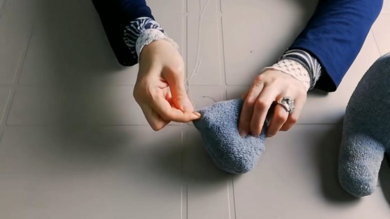Интересная идея из пары обычных носков