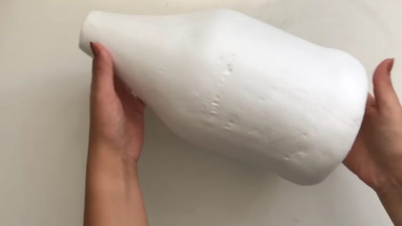 Дизайнерская ваза из пластиковой бутылки