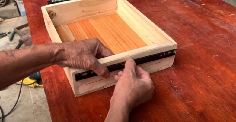 комод деревянный белый. каркас комода 99x80x44. ящики без ручек. комод дуб сонома белый 70. комод с врезными ручками.