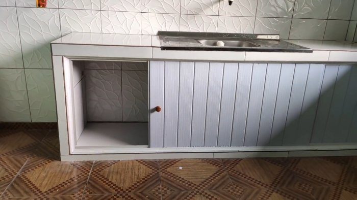 Шкаф под раковиной или ванной из ПВХ панелей
