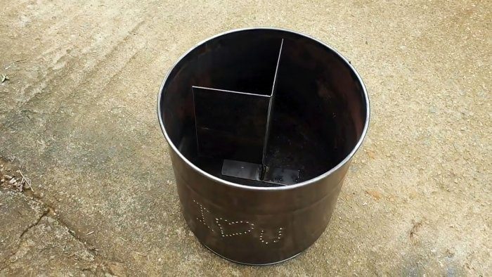 Печь с вертикальной загрузкой из металлического бака