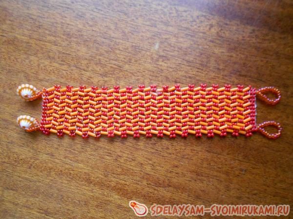 Браслет из бисера и стекляруса