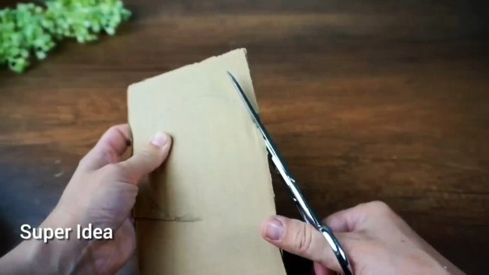 Контейнер для сыпучих продуктов из пластиковой бутылки