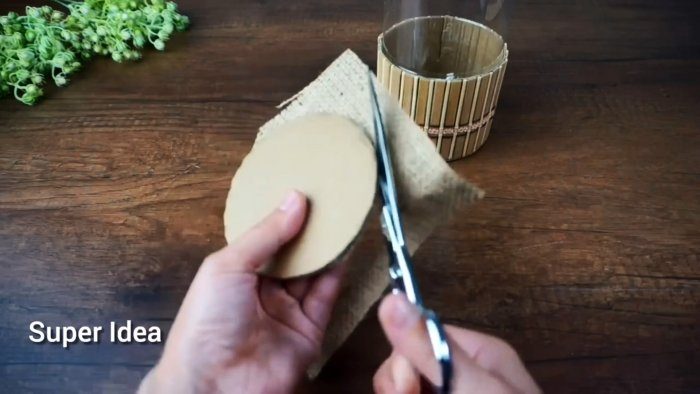 Контейнер для сыпучих продуктов из пластиковой бутылки