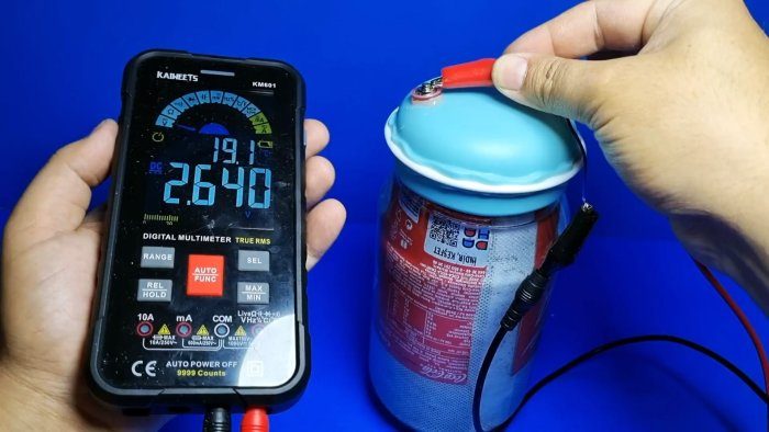 Фонарик работающий на воде