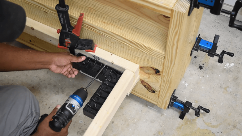 Практичная и долговечная софа по цене материала