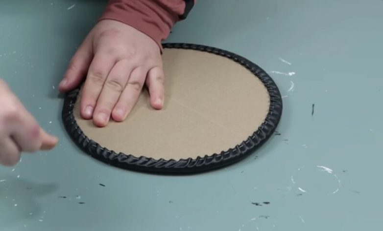 Стильная корзина из втулок