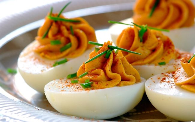 25 вариантов начинки фаршированных яиц