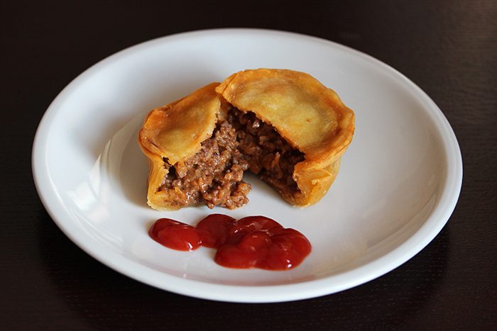«Meat pie» - пирожок с мясом