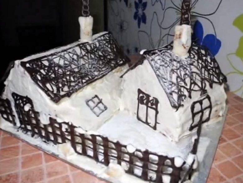 Торт Монастырская изба с орехами