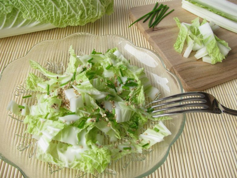5 вкуснейших салатов с пекинской капустой
