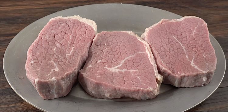 Трюк от стейк-шефа делающий текстуру мяса нежнее