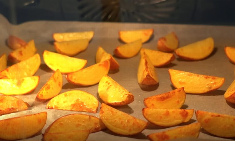 Простой рецепт хрустящей картошки по-селянски