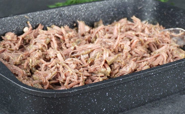 Спасет, когда семью нужно кормить, а времени почти нет. Рваное мясо-выручайка