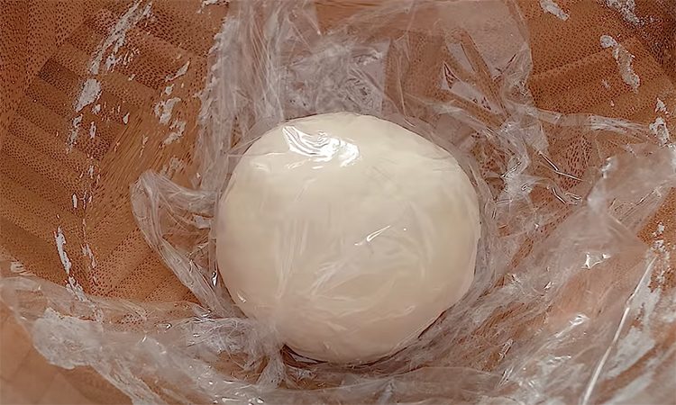 Делать проще, чем испечь блин. Ленивая закрытая пицца по-японски