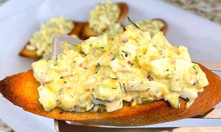 Делать элементарно, покоряет с первой ложки. Быстрый и вкусный салат из яиц