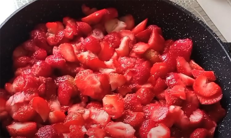 Густой клубничный джем без загустителей. Полностью натуральный рецепт