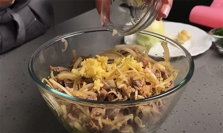 После маринада куриные желудочки едят как семечки. Готовим деликатес из субпродуктов