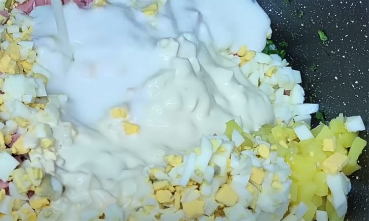 Самая вкусная окрошка на кефире. Холодный суп на все лето: выручит в любую жару