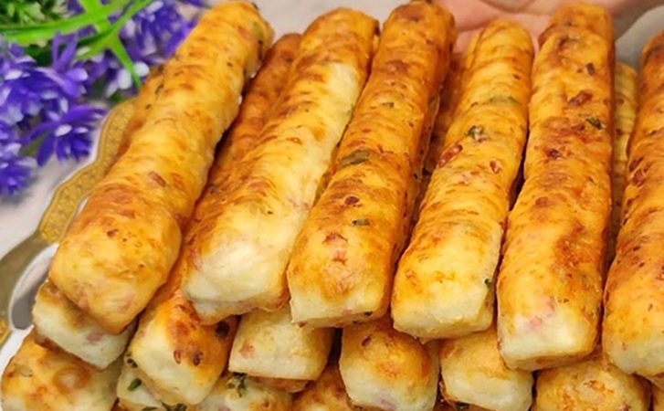 Стакан кефира и 10 минут времени. Сырные палочки на скорую руку