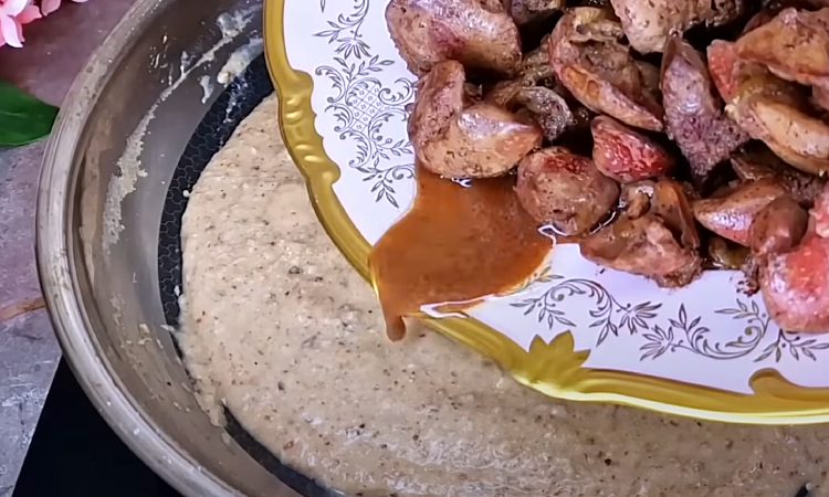 Получается всегда нежно и без горечи. Куриная печень по-цыгански