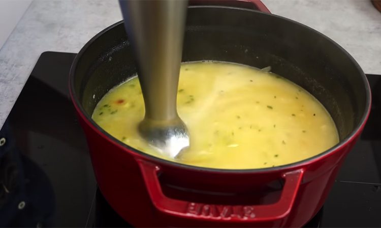 Никаких хлопот с процессом, а в супе никогда не разваривается. Деревенская вермишель за минуты