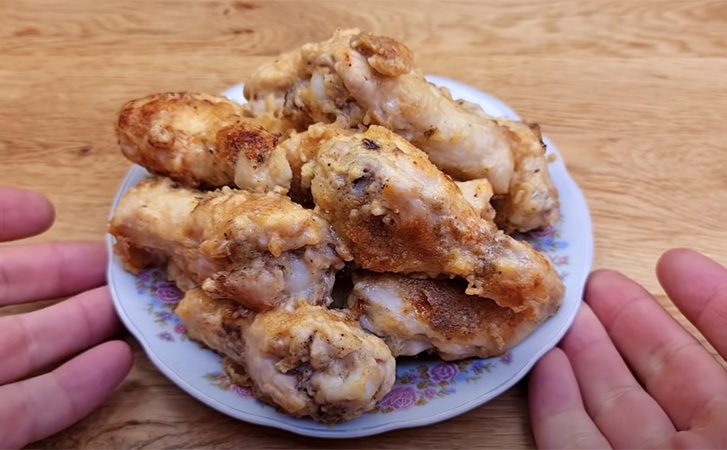 Гениальный способ сделать их нежными, но с хрустящей корочкой. Куриные крылышки в молоке