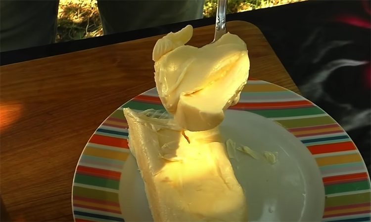 Показываем классический рецепт. Селедочное масло
