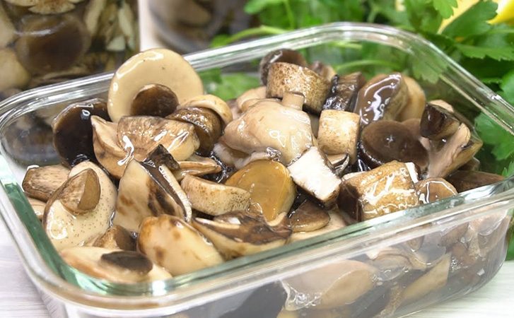 Насыщенный вкус, оставляем внутри весь аромат. Самые вкусные маринованные грибы на зиму