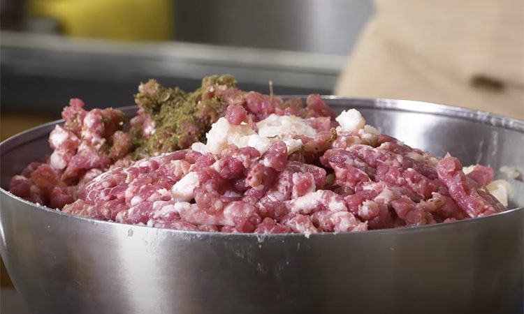 Как приготовить люля в духовке. Будет сочно, как на мангале