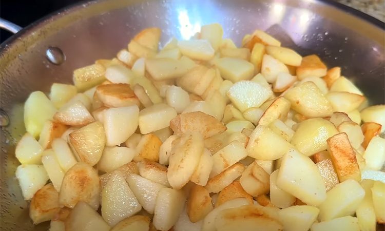 Лучший рецепт картофеля с грибами. Как пожарить картошку, чтобы просили еще
