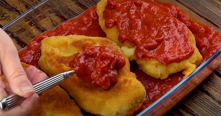 Делаем конвертик с начинкой: вкуснее сложно придумать. Мало кто так готовит куриную грудку, а зря