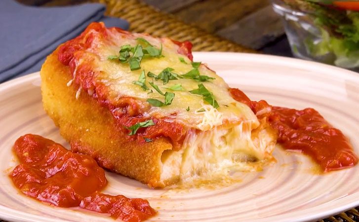 Делаем конвертик с начинкой: вкуснее сложно придумать. Мало кто так готовит куриную грудку, а зря