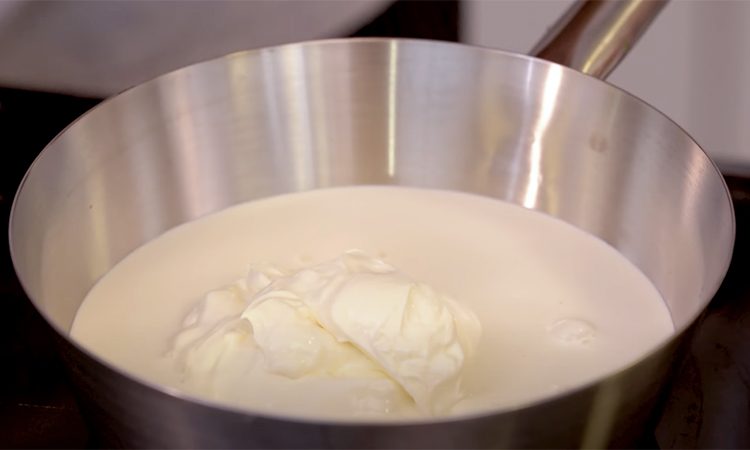 Сочный, нежный и простой в приготовлении. Жульен с шампиньонами