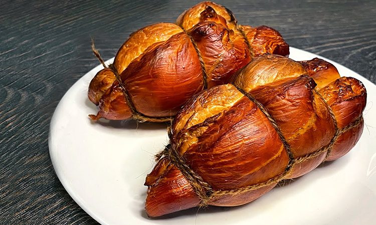 Такого эффекта не добиться и в коптилке. Коптим курицу прямо в кастрюле
