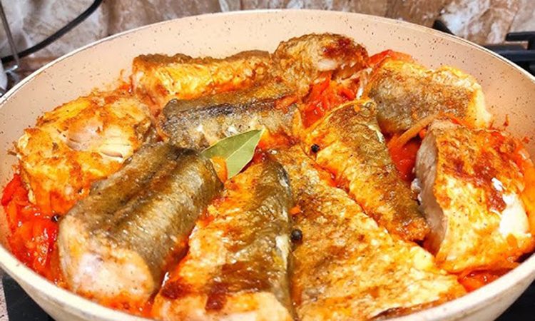 Хек, минтай, треска — за 20 минут будет королевское блюдо. Простая рыба, но шикарный результат